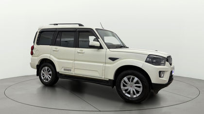 2022 Mahindra Scorpio S9