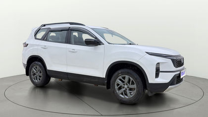 2024 Tata Safari प्योर प्लस
