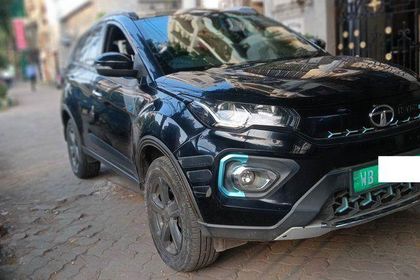 2023 Tata Nexon EV XZ प्लस Lux Dark Edition
