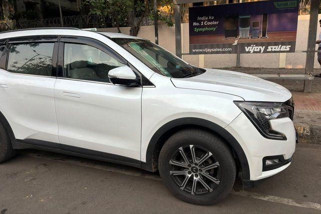 Second-hand 2023 Mahindra XUV700 ax7l 7Str डीजल AT for sale in Vashi