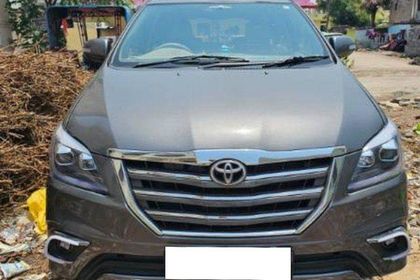 2013 Toyota Innova 2.5 G (Diesel) 7 Seater BS IV
