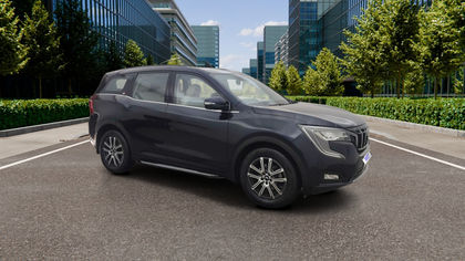2025 Mahindra XUV700 एएक्स5 7 Str AT
