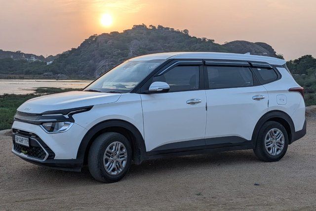 Second-hand 2025 Kia Carens Premium Opt for sale in Guntur