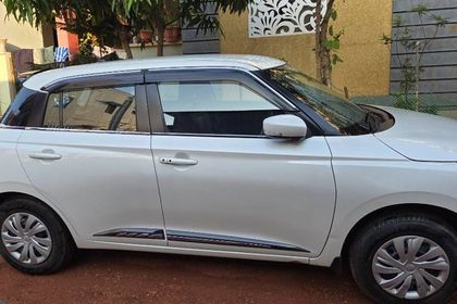 2024 Maruti Suzuki Swift वीएक्सआई ऑप्शनल