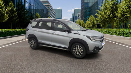 2022 Maruti Suzuki XL6 अल्फा एटी