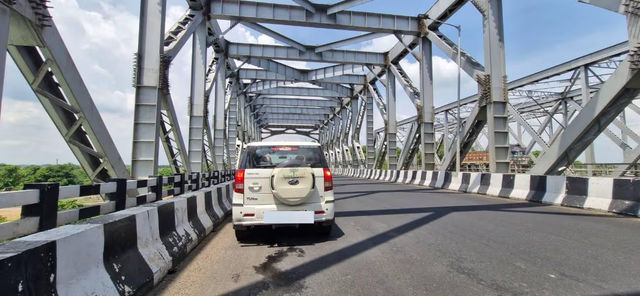 Second-hand 2017 Mahindra TUV 300 T8 for sale in New Delhi