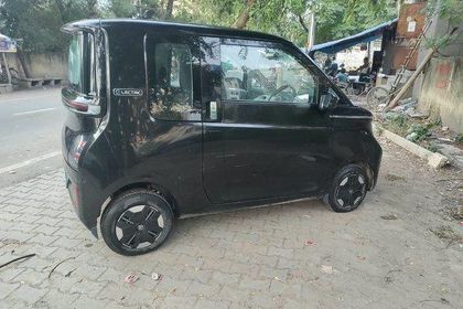 2023 एमजी कॉमेट ईवी Play