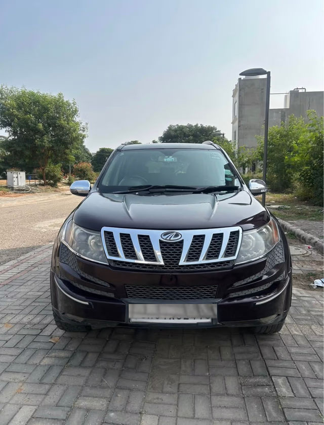 Second-hand 2012 Mahindra XUV500 W8 FWD for sale in Chandigarh
