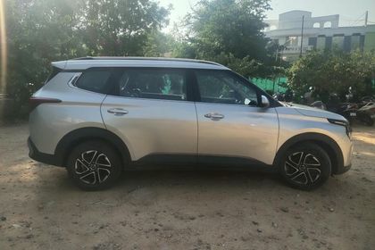 2023 Kia Carens Prestige Plus iMT