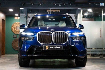 2025 BMW X7 xDrive40i M Sport