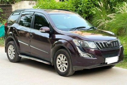 2016 Mahindra XUV500 AT W10 FWD