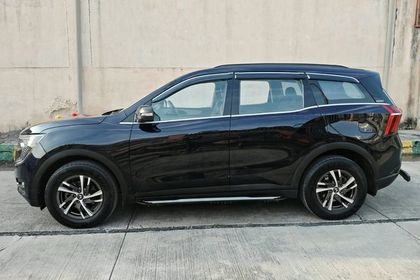 2023 Mahindra XUV700 AX5 5Str