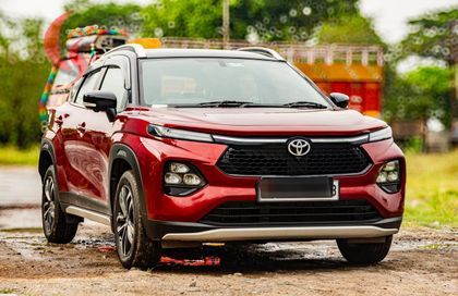 2025 Toyota Taisor वी टर्बो एटी