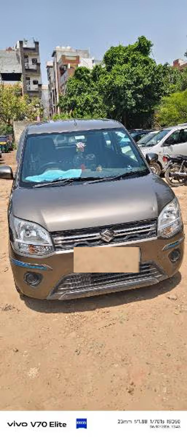 Maruti Suzuki Wagon R वीएक्सआई सीएनजी Second-hand 2024 Maruti Suzuki Wagon R वीएक्सआई सीएनजी for sale in New Delhi