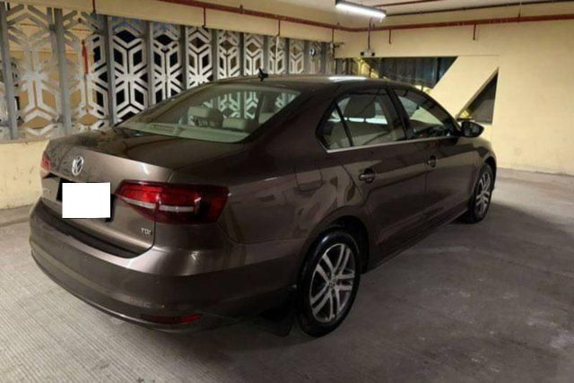 Volkswagen Jetta 2.0L TDI Highline AT Second-hand 2016 Volkswagen Jetta 2.0L TDI Highline AT for sale in Mumbai