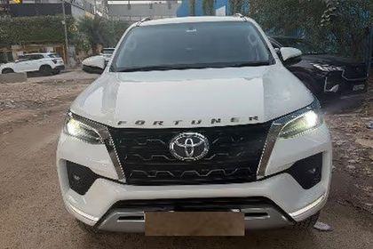2024 Toyota Fortuner 4x2 एटी