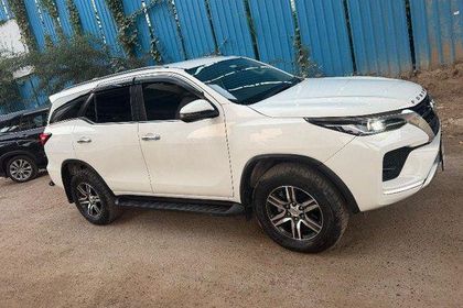 2024 Toyota Fortuner 4x2 एटी