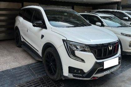2024 Mahindra XUV700 AX7L 7Str AT