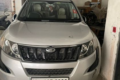 2015 Mahindra XUV500 W11 FWD Diesel
