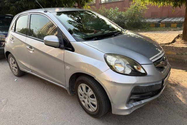 Second-hand 2012 Honda Brio S MT for sale in Noida