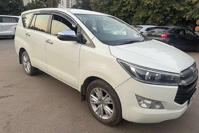 Toyota Innova Crysta 2.8 ZX AT BSIV Second-hand 2018 Toyota Innova Crysta 2.8 ZX AT BSIV for sale in New Delhi