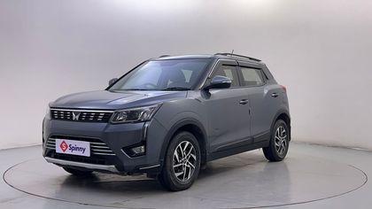 2023 Mahindra XUV300 W8 Opt