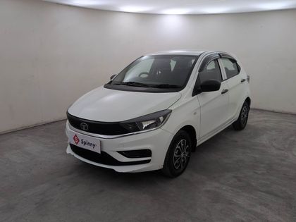 2025 Tata Tigor एक्सई