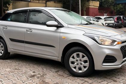 2018 Hyundai i20 1.2 मैग्ना एग्जीक्यूटिव
