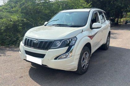 2018 Mahindra XUV500 W4
