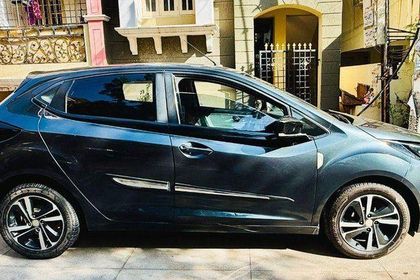 2020 Tata Altroz XZ बीएस6