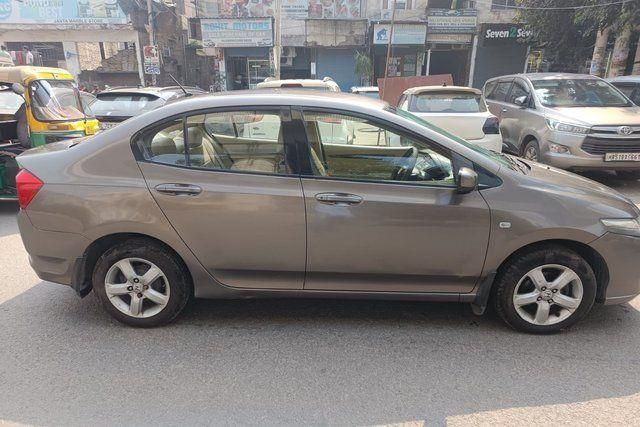 Second-hand 2013 Honda City CNG for sale in New Delhi