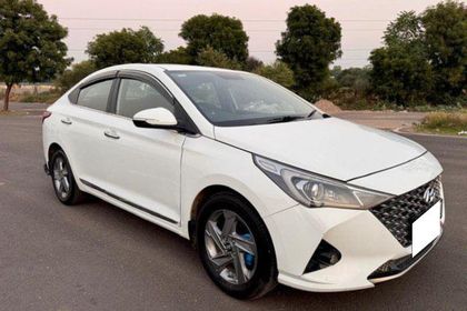 2023 Hyundai Verna एसएक्स डीजल