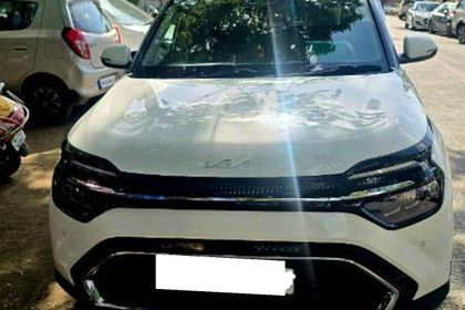 2022 Kia Carens लक्ज़री प्लस डीजल AT 6 STR बीएस6