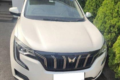 2023 Mahindra XUV700 एएक्स7 7Str AT