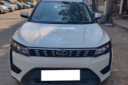 2022 Mahindra XUV300 W6 Sunroof BSVI