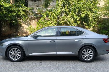 2016 Skoda Superb Ambition 1.8 TSI MT