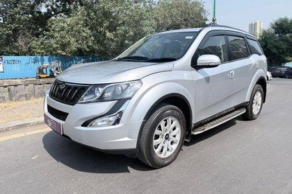2016 Mahindra XUV500 R W10 FWD