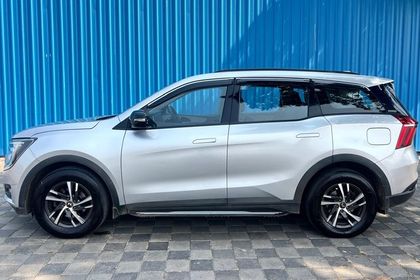 2022 Mahindra XUV700 एएक्स5 7 Str डीजल AT बीएस6