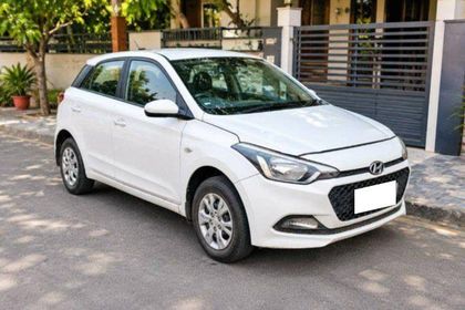 2015 Hyundai i20 मैग्ना 1.4 CRDi