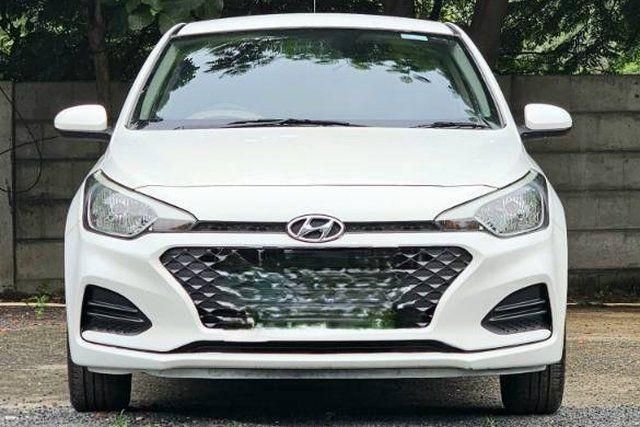 Second-hand 2018 Hyundai i20 Petrol CVT Magna Executive for sale in Ahmedabad