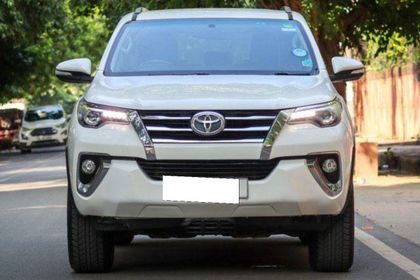2017 Toyota Fortuner 2.8 2WD AT बीएस4
