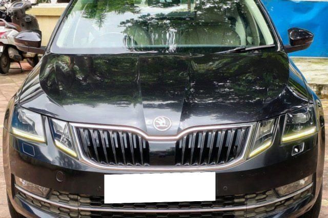 Skoda Octavia 1.8 TSI AT स्टाइल Second-hand 2017 Skoda Octavia 1.8 TSI AT स्टाइल for sale in Mira Road