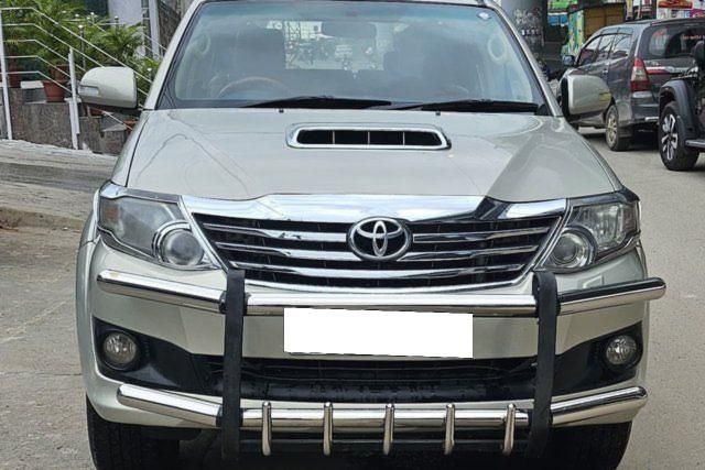 Second-hand 2014 Toyota Fortuner 4x2 एटी for sale in Hyderabad