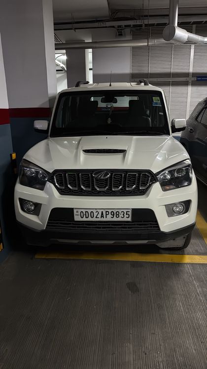 2017 Mahindra Scorpio S11 BSIV