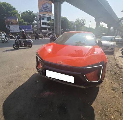 2025 Mahindra BE 6 SPORTEQ Pack Three 79kwh 11.2kw Charger