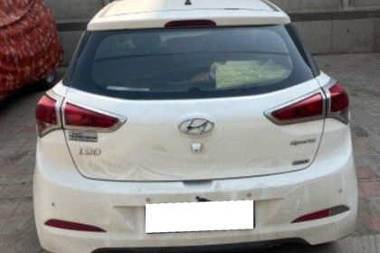 2015 Hyundai i20 स्पोर्टज़ ऑप्शन 1.2