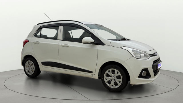 Hyundai Grand i10 स्पोर्टज़ Second-hand 2016 Hyundai Grand i10 स्पोर्टज़ for sale in New Delhi