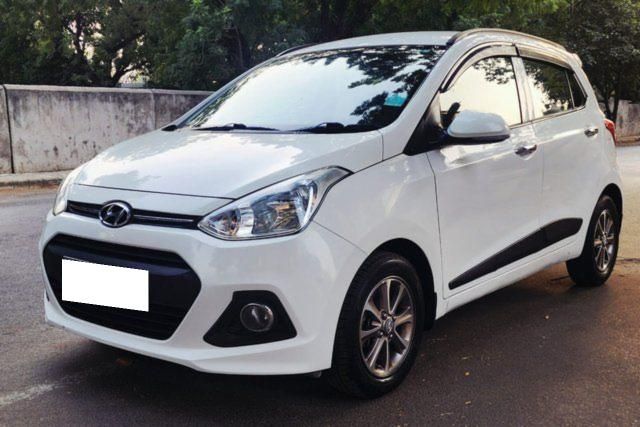Hyundai Grand i10 AT एस्टा Second-hand 2016 Hyundai Grand i10 AT एस्टा for sale in Ahmedabad