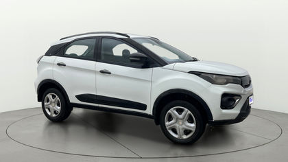 2022 Tata Nexon एक्सएम प्लस एस रेनफोर्स्ड बीएस6