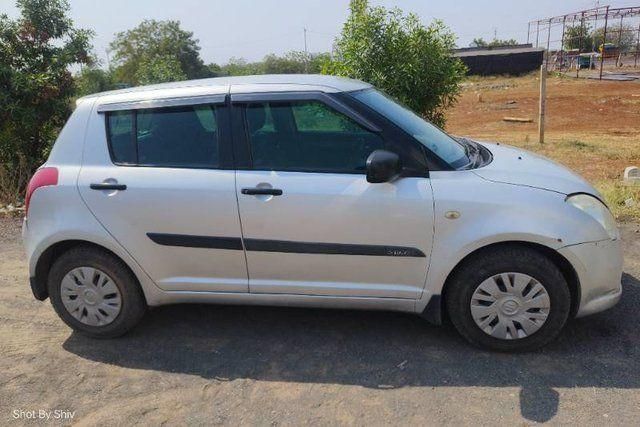 Second-hand 2005 Maruti Suzuki Swift वीएक्सआई BSII for sale in Solapur